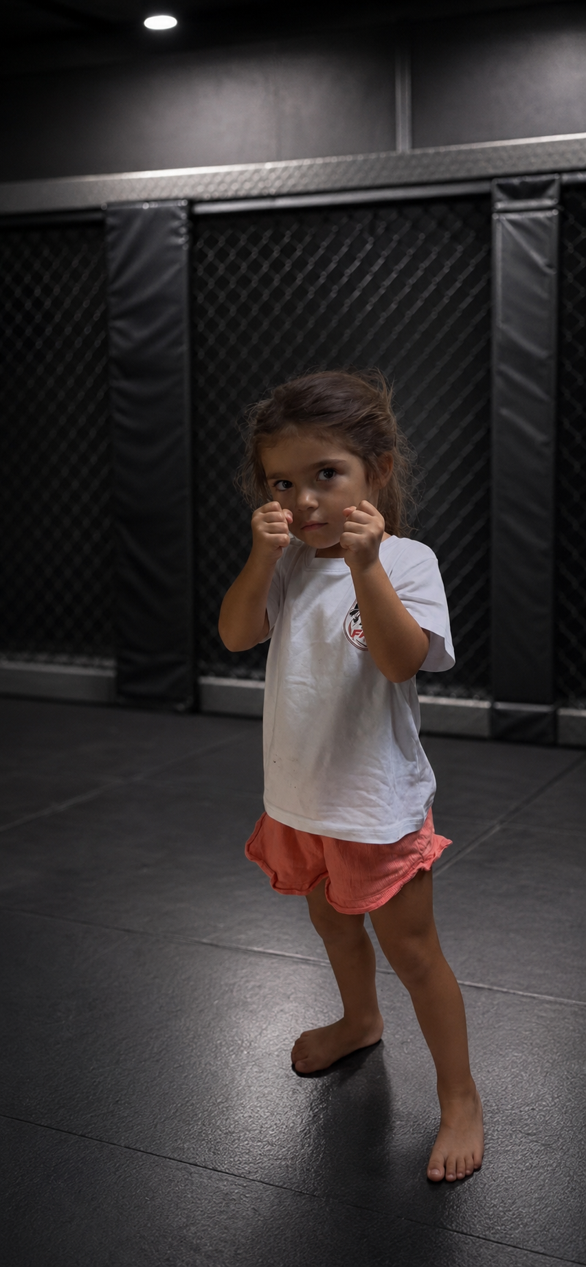Jeune pratiquante TEKIŌ en position de garde